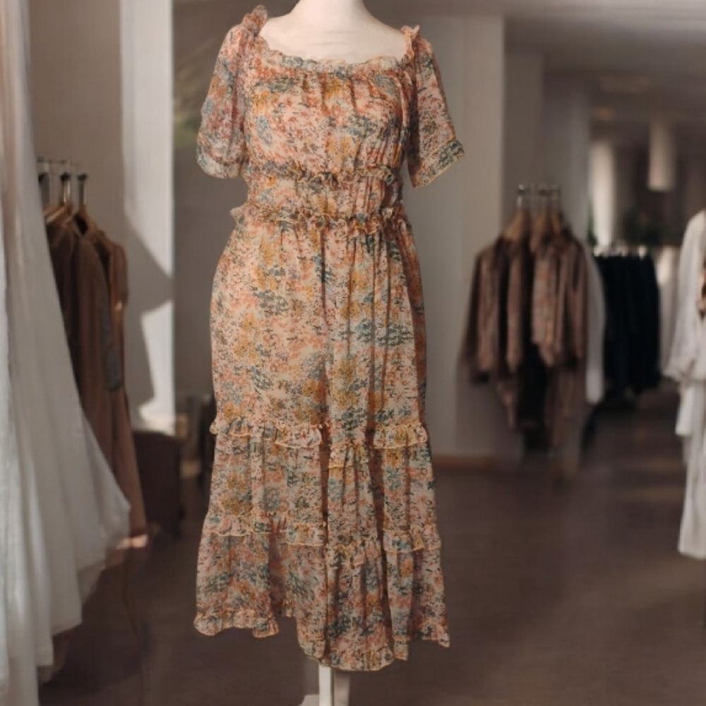 Love the Label Romantic Style Dress midi